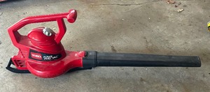 lot 434 image: Toro Rake and Vac Model 51573