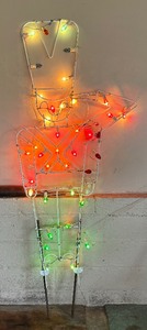 lot 438 image: Festive Light Up Soldier Decor
