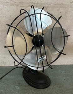 lot 200B image: Vintage Arctic Aire Fan