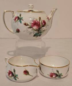 lot 373 image: Vintage Hammersley Grandmothers Rose Teapot and Cream and Sugar Set