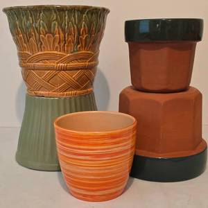 lot 449 image: Assorted Decorative Planters