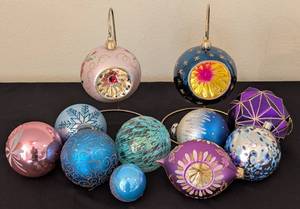 lot 158 image: Colorful Assortment of Glass Ornaments