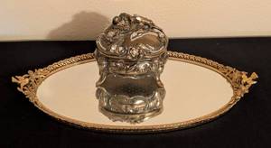 lot 128 image: Vintage Mirrored Vanity Tray and Jewelry Casket