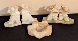 lot 129 image: Vintage Carved Onyx Stone Bookends and Ashtray