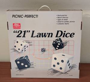 lot 119 image: Vintage 21 Lawn Dice Set