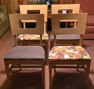 lot 268 image: Set of Four Mid Century Dining Chairs