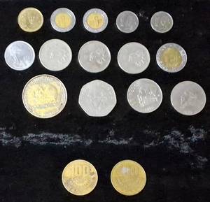 lot 17 image: Coins From Mexico & Coasta Rico Foreign Coins (View Photos)
