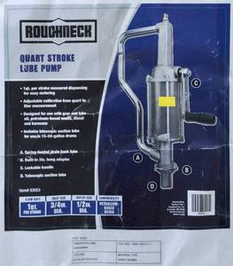 lot 8 image: Roughneck Quart Stroke Lube Pump NEW
