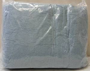 lot 7 image: Quilt Light Green New