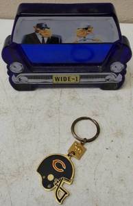 lot 47 image: Vintage Camel Collectibles (1) Ashtray (1) Camel & Chicago Bears Keychain