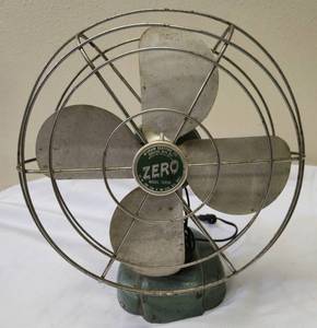 lot 58 image: Vintage Zero Desk Or Wall Fan McGraw Electric