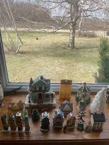lot 72 image: Assorted Collection of Christmas Village Houses and Figurines