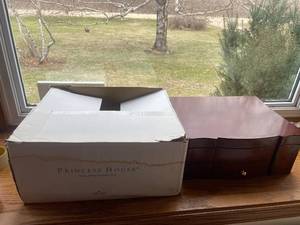 lot 117 image: Wooden Jewelry Box with Velvet Lining and Multiple Compartments
