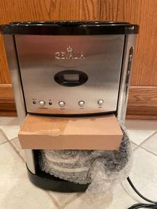 lot 134 image: Gevalia 12-Cup Coffeemaker Black G92 with Accessories