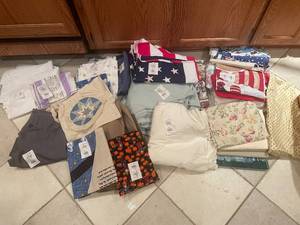 lot 147 image: Collection of Assorted Fabric Yards with Various Patterns