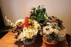 lot 503 image: mixed artificial flowers...