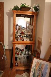 lot 603 image: Wooden Glass display case shelf wit...