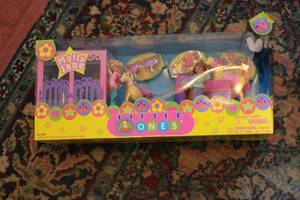 lot 618 image: Little ones toy set new in box...