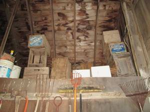 lot 6 image: Collection of vintage wooden crates...