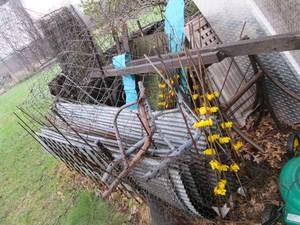 lot 20 image: Huge pile of scrap metal or items t...