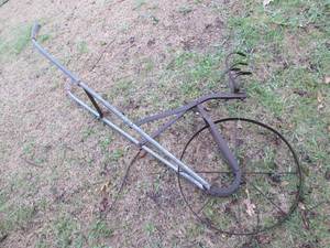 lot 21 image: Antique manually operated plaugh...
