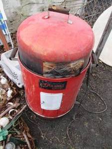 lot 28 image: Brinkmann Gourmet electric smoker...