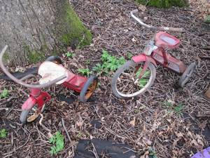 lot 35 image: Pair of assorted size Vintage metal...