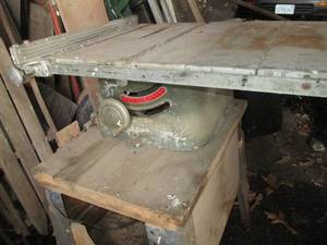 lot 70 image: Vintage Craftsman Shopmaster tables...