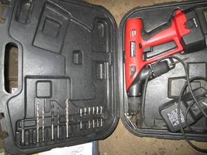 lot 98 image: Mansfield 18v cordless swivel head ...