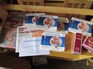lot 128 image: Herbal Detox patches and other supp...