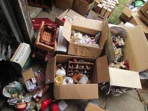 lot 154 image: Huge lot of Christmas and other hom...