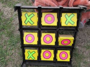 lot 161 image: Vintage tic-tac-toe beanbag toss ga...
