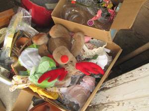 lot 162 image: Lot of misc glassware, nik naks and...