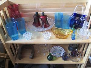 lot 167 image: Large lot of vintage glassware and ...