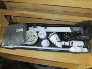 lot 171 image: New in Box Battery operated Turbo s...