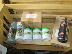 lot 195 image: Lot of health and beauty care suppl...