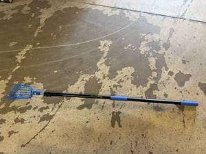 lot 58 image: 18ft Eversprout Telescopic Pole with Apple Picker Attachment
