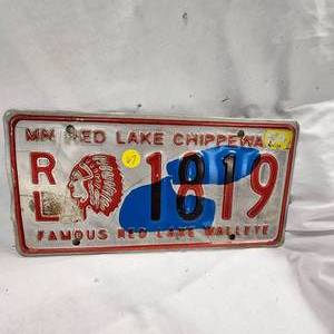 MN "Red Lake Chippewa" Walleye Plate 1984