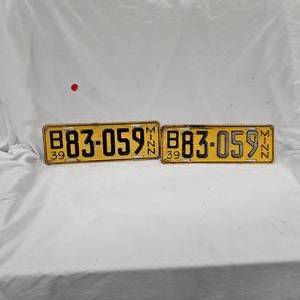 lot 75 image: 1939 Set of License Plates