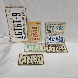 lot 76 image: 1962  Oklahoma Plate and MNIA Classic Bilke Plate(1 New in MN wrapper)