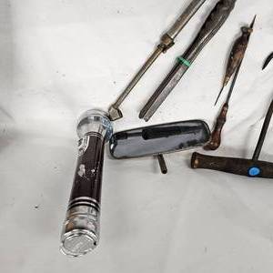 lot 87 image: Box of Misc Tools