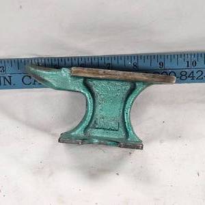 lot 115 image: (2) Salesman Samples of Anvils