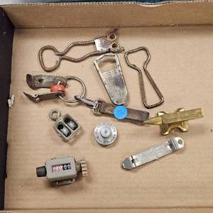 lot 118 image: Advertising Mini Anvil and Bottle Opener Advertisings