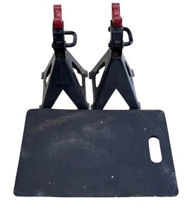 lot 119 image: Craftsman High Lift Jack Stand  Ratchet Locking High Lift Jack Stand