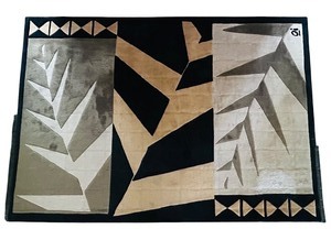 lot 21 image: Beautiful Studio Collection Large Area Rug