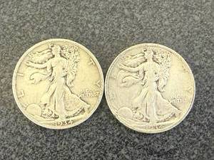 lot 19 image: 2 1934 Walking Liberty Half Dollars