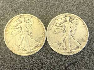 lot 20 image: 2 1944 Walking Liberty Half Dollars