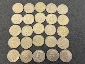 lot 51 image: 25 Ike Dollars