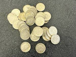 lot 83 image: 40 Silver Roosevelt Dimes