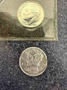 lot 103 image: 1963 Unc Roosevelt Dime & 1940 Mercury Dime Mint Error